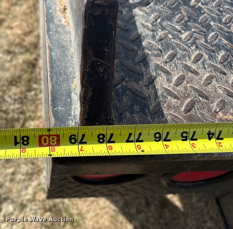 image for item DZ4999 2006 Chevrolet 2500HD bale bed pickup truck