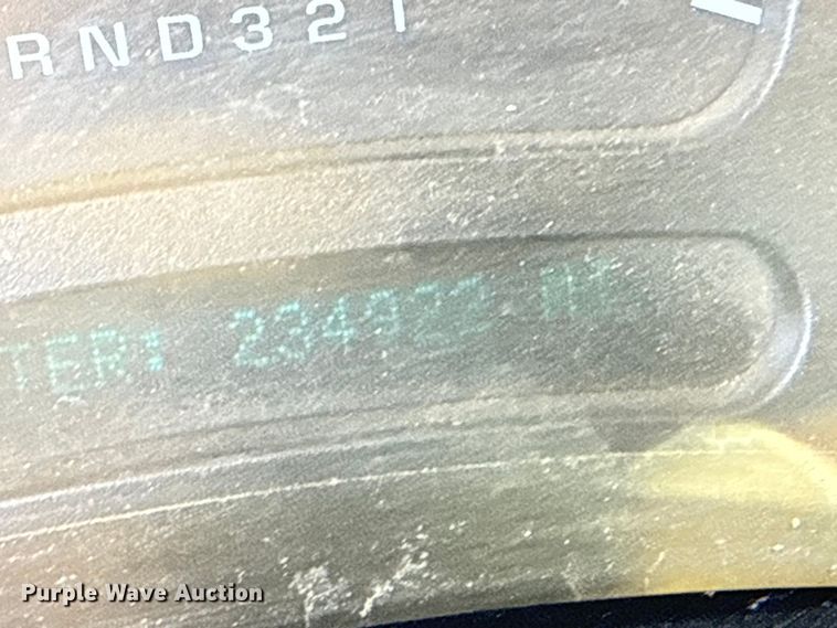 image for item DZ4999 2006 Chevrolet 2500HD bale bed pickup truck