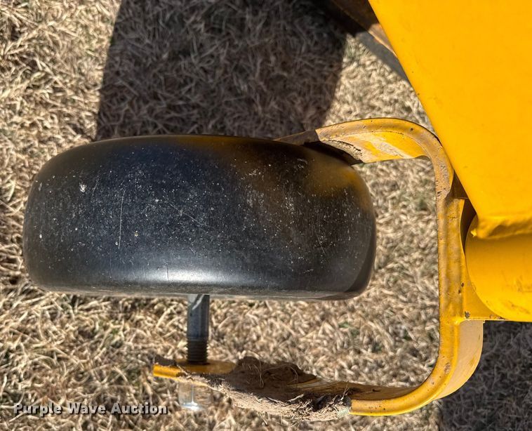 image for item DZ5000 Hustler Fastrak ZTR lawn mower