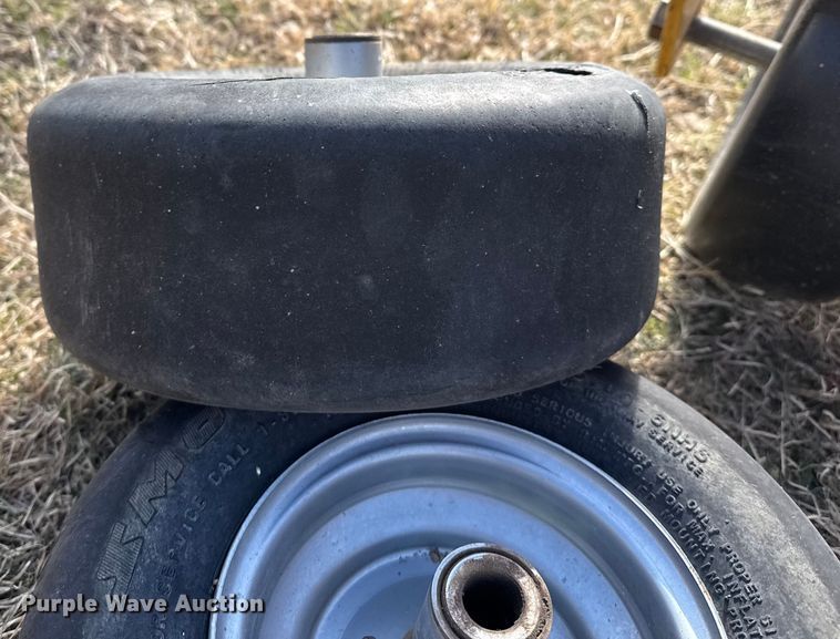 image for item DZ5000 Hustler Fastrak ZTR lawn mower