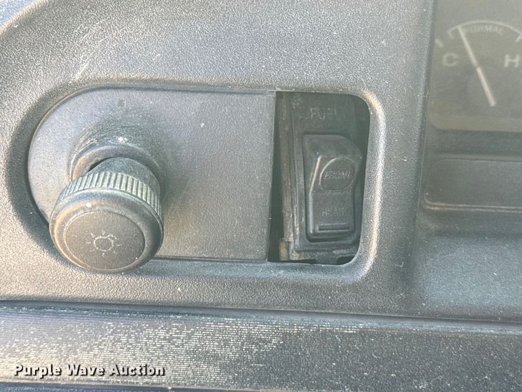 image for item DZ5011 1994 Ford F250 Ext. Cab pickup truck