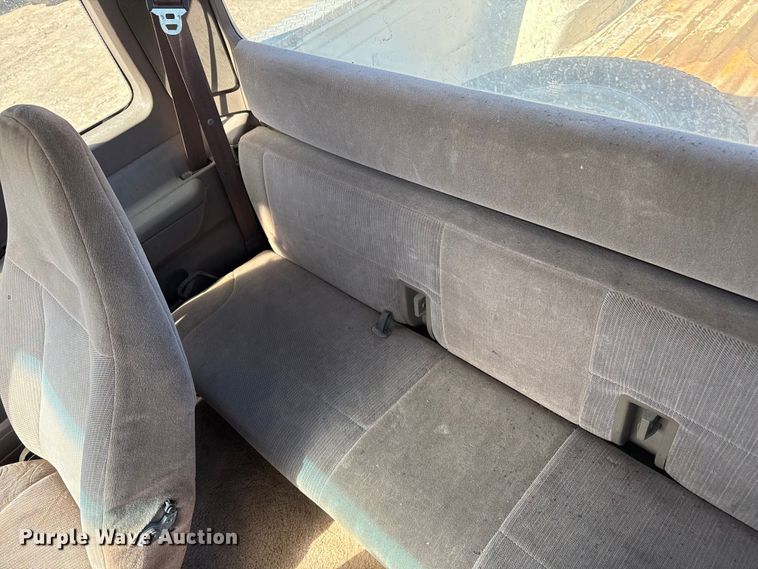 image for item DZ5011 1994 Ford F250 Ext. Cab pickup truck