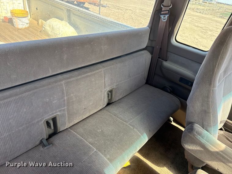 image for item DZ5011 1994 Ford F250 Ext. Cab pickup truck