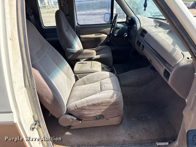 image for item DZ5011 1994 Ford F250 Ext. Cab pickup truck