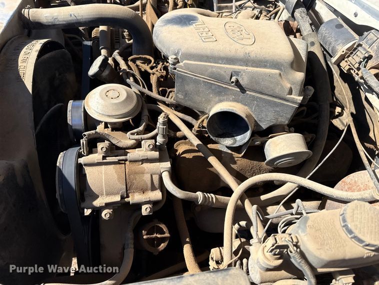 image for item DZ5011 1994 Ford F250 Ext. Cab pickup truck