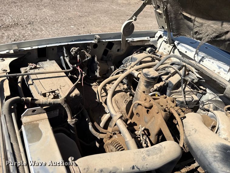 image for item DZ5011 1994 Ford F250 Ext. Cab pickup truck