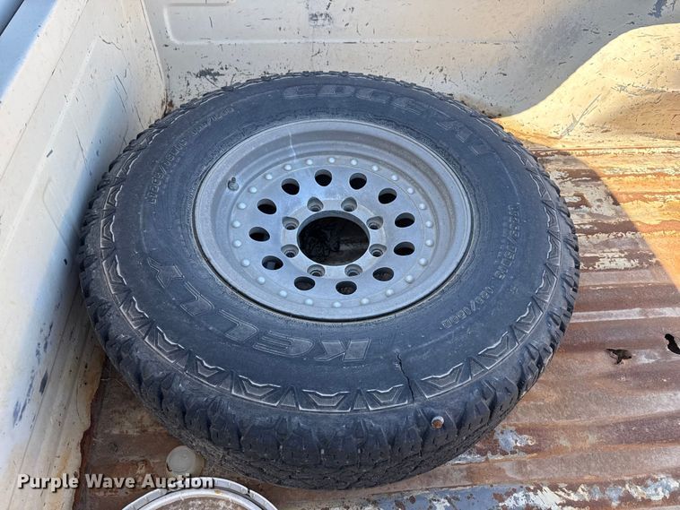 image for item DZ5011 1994 Ford F250 Ext. Cab pickup truck