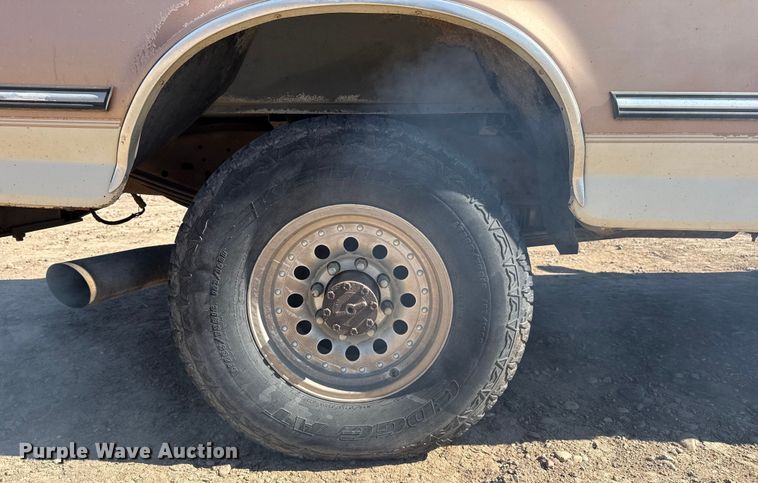 image for item DZ5011 1994 Ford F250 Ext. Cab pickup truck