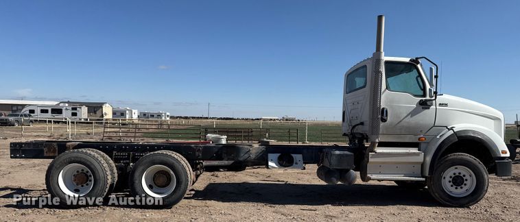 image for item DZ5012 2023 International HX620 truck cab and chassis