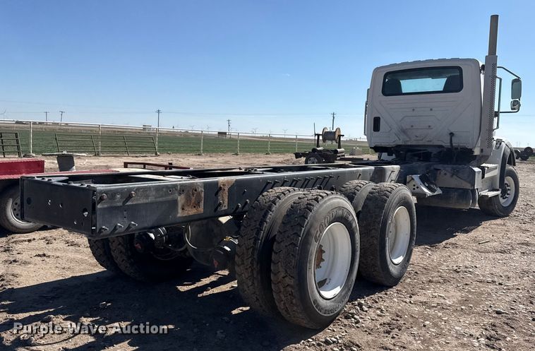 image for item DZ5012 2023 International HX620 truck cab and chassis