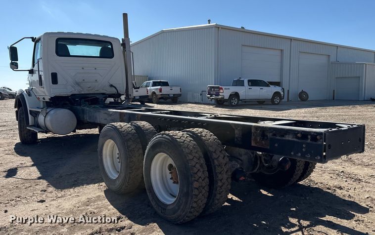 image for item DZ5012 2023 International HX620 truck cab and chassis