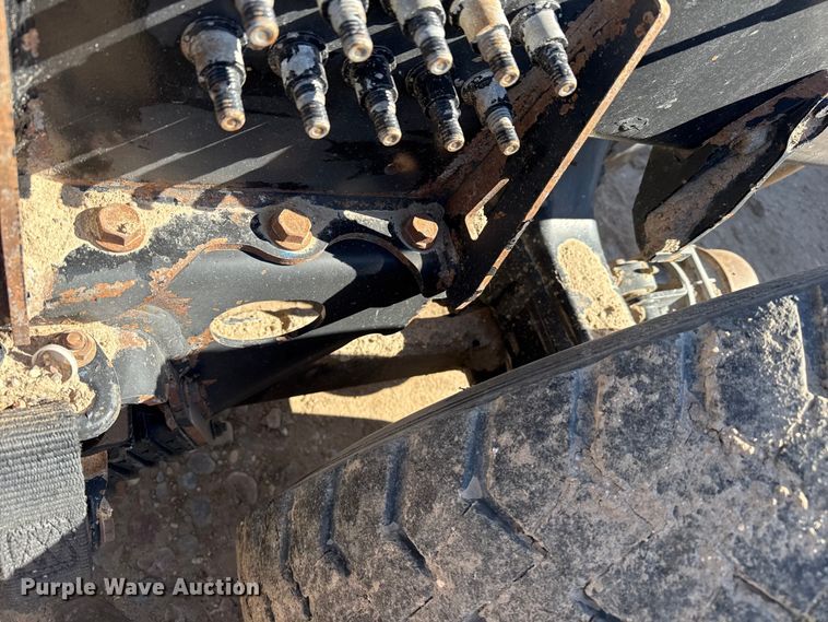 image for item DZ5012 2023 International HX620 truck cab and chassis