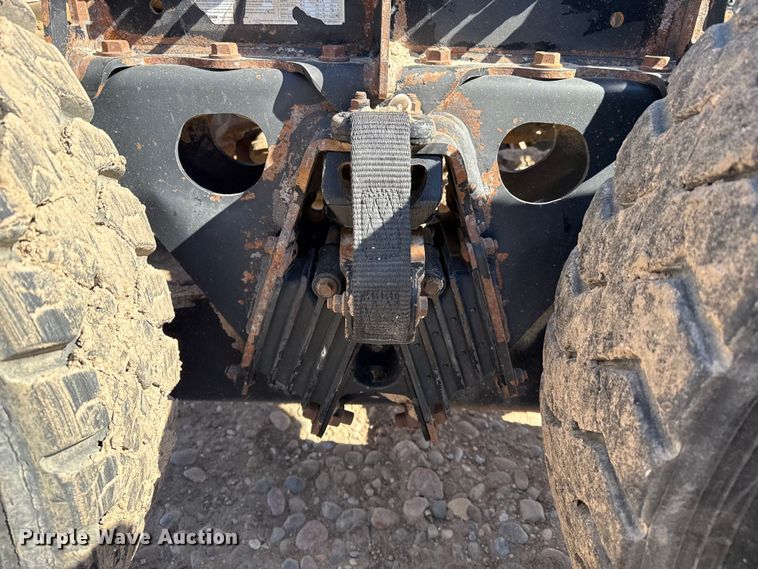 image for item DZ5012 2023 International HX620 truck cab and chassis