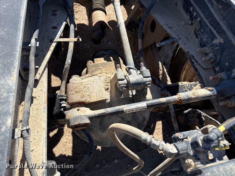 image for item DZ5012 2023 International HX620 truck cab and chassis