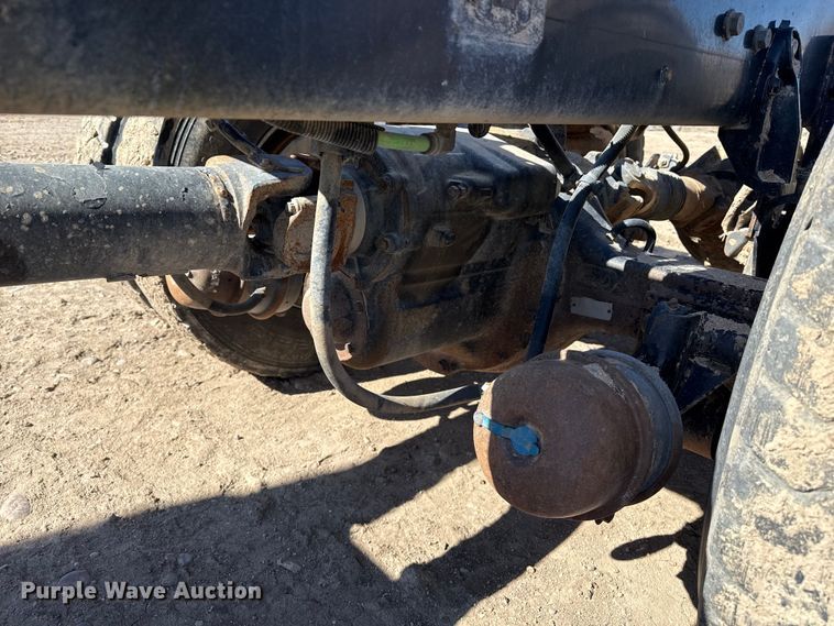 image for item DZ5012 2023 International HX620 truck cab and chassis