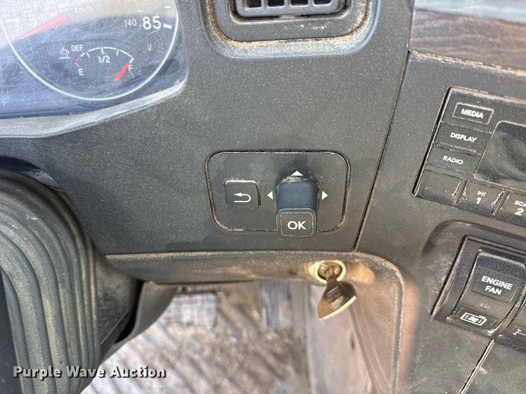 image for item DZ5012 2023 International HX620 truck cab and chassis