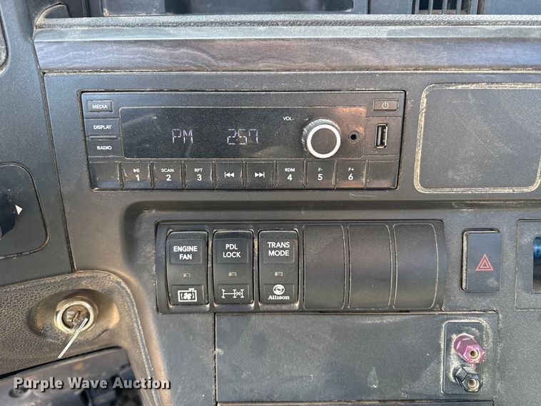 image for item DZ5012 2023 International HX620 truck cab and chassis