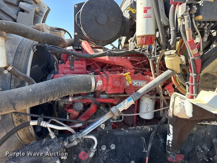 image for item DZ5012 2023 International HX620 truck cab and chassis