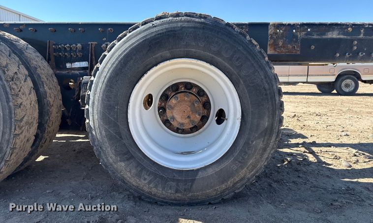 image for item DZ5012 2023 International HX620 truck cab and chassis