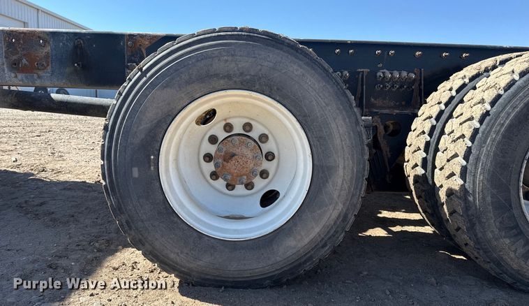 image for item DZ5012 2023 International HX620 truck cab and chassis