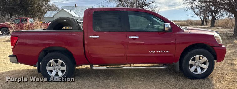 image for item DZ5019 2006 Nissan Titan Crew Cab pickup truck