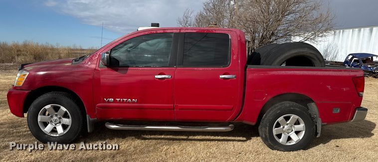 image for item DZ5019 2006 Nissan Titan Crew Cab pickup truck