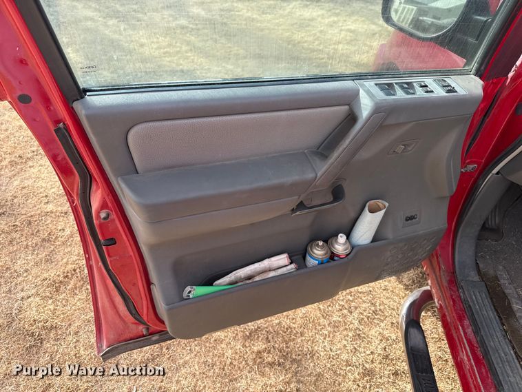 image for item DZ5019 2006 Nissan Titan Crew Cab pickup truck