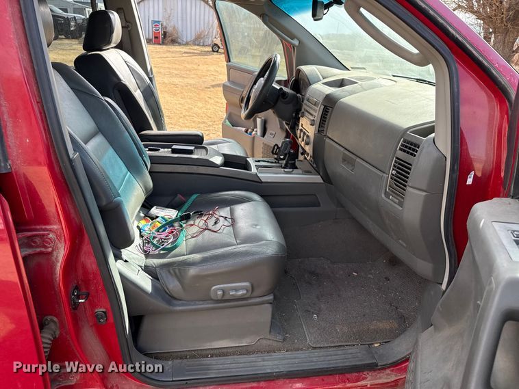 image for item DZ5019 2006 Nissan Titan Crew Cab pickup truck