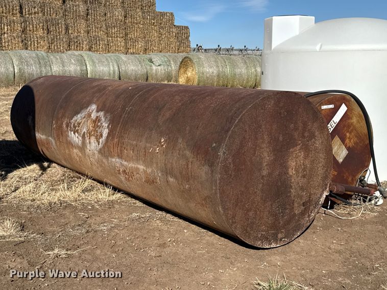 image for item DZ5112 (2) fuel tanks