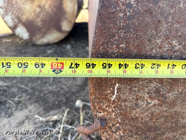 image for item DZ5112 (2) fuel tanks