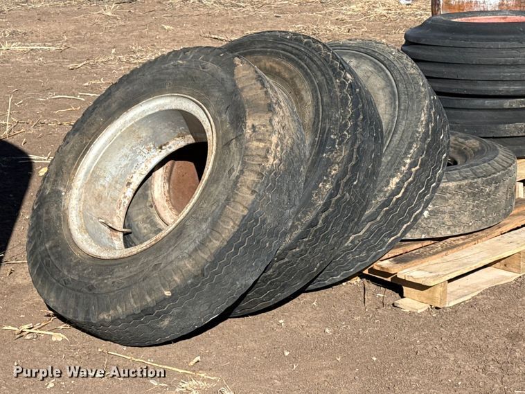 image for item DZ5114 (4) 9.00-20 tires