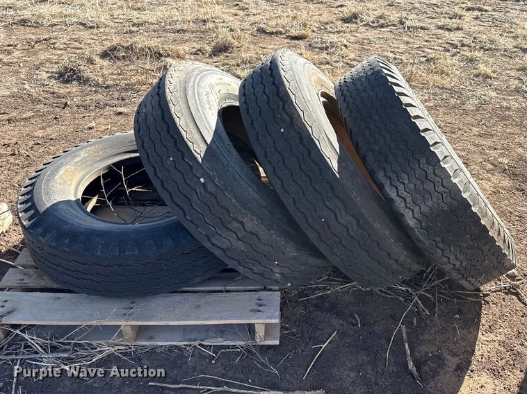 image for item DZ5114 (4) 9.00-20 tires