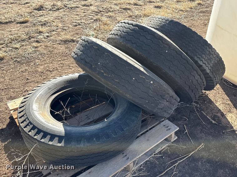 image for item DZ5114 (4) 9.00-20 tires