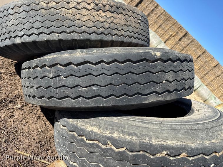 image for item DZ5114 (4) 9.00-20 tires