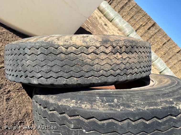 image for item DZ5114 (4) 9.00-20 tires