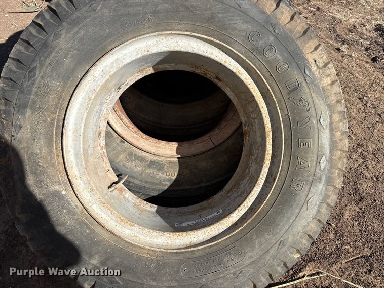 image for item DZ5114 (4) 9.00-20 tires