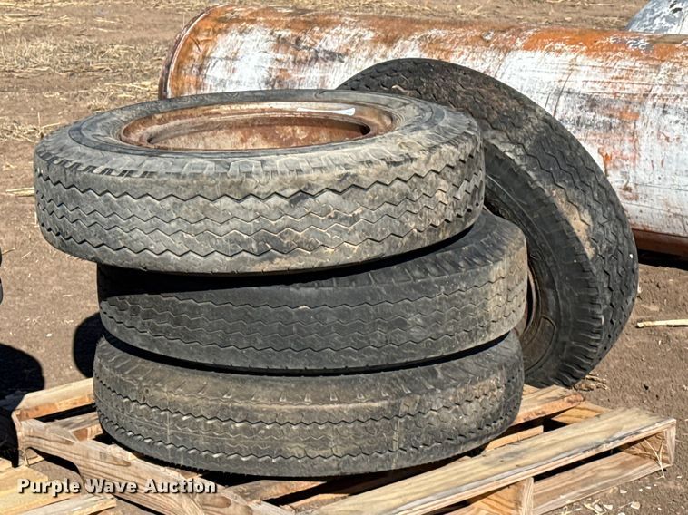 image for item DZ5116 (4) wheels and tires