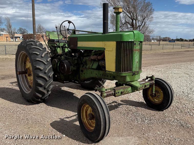 image for item DZ5123 1957 John Deere 720 tractor