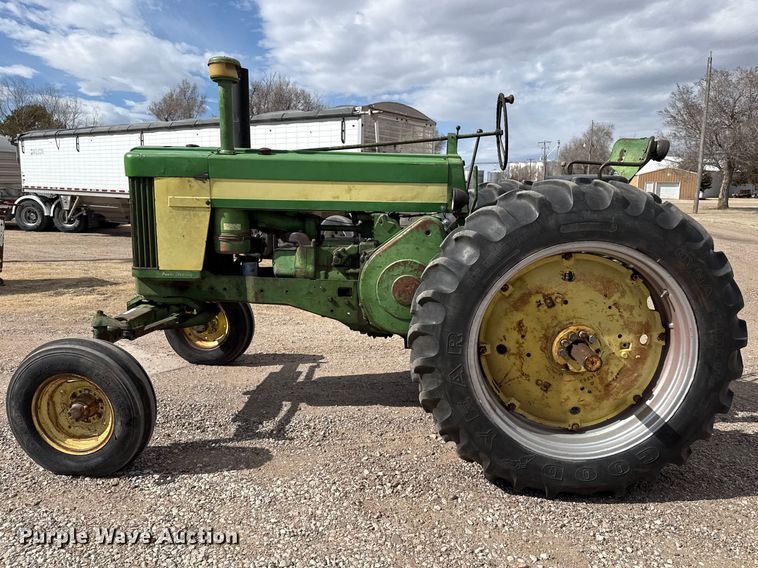image for item DZ5123 1957 John Deere 720 tractor