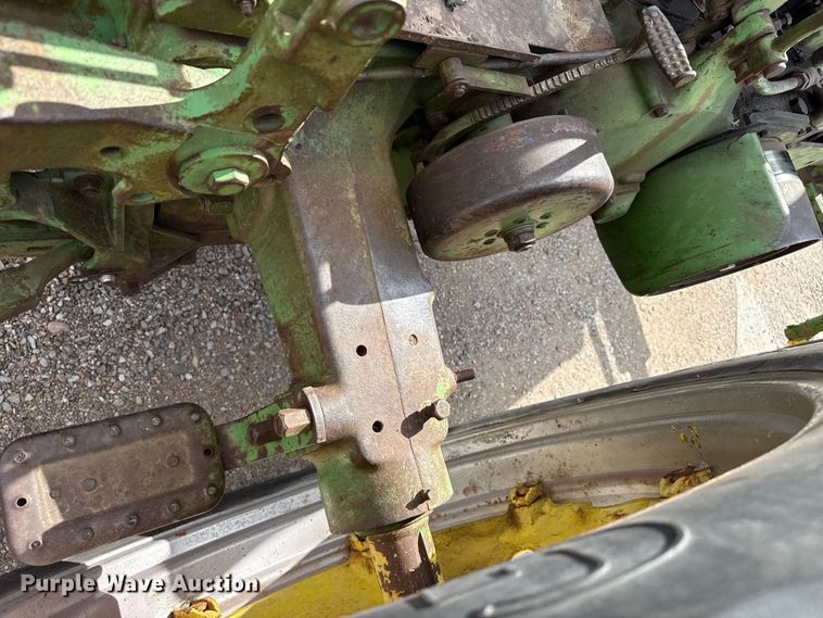 image for item DZ5123 1957 John Deere 720 tractor