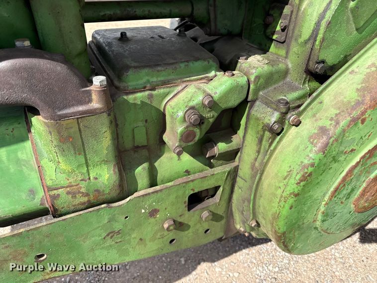 image for item DZ5123 1957 John Deere 720 tractor