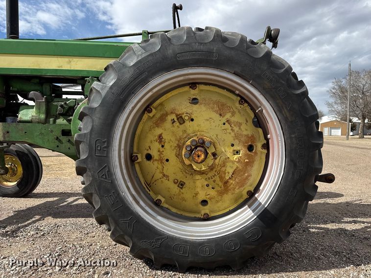 image for item DZ5123 1957 John Deere 720 tractor