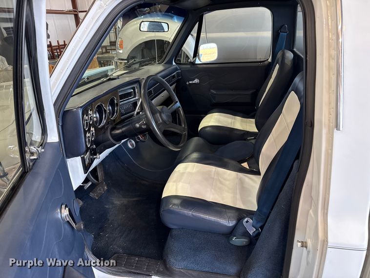 image for item DZ5127 1983 Chevrolet C10 pickup truck