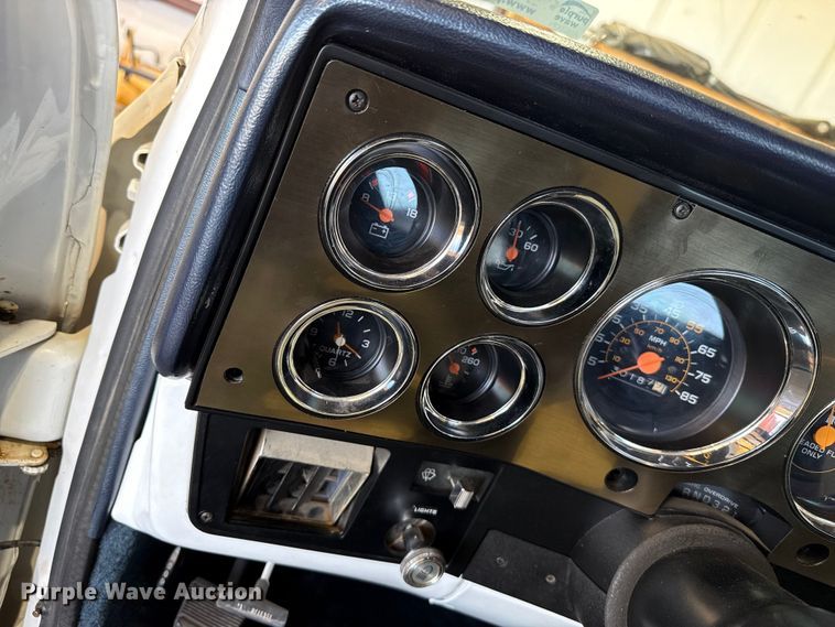 image for item DZ5127 1983 Chevrolet C10 pickup truck