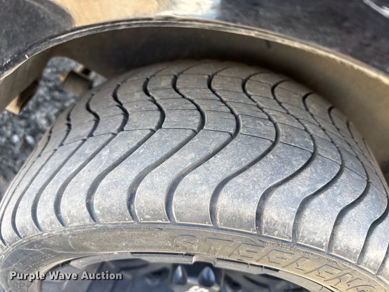 image for item DZ5128 2010 Tomberlin E-Merge 500 golf cart