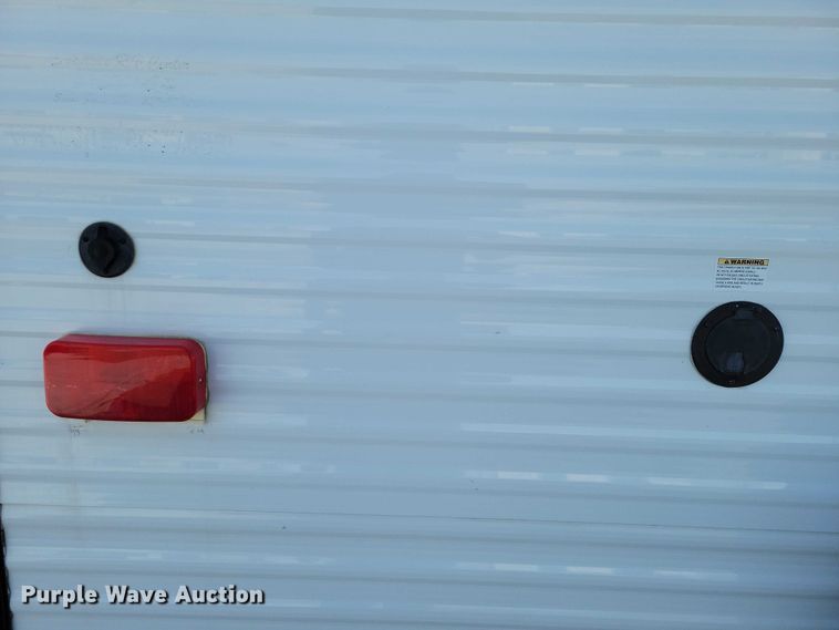 image for item EA2810 2016 Keystone Hideout camper