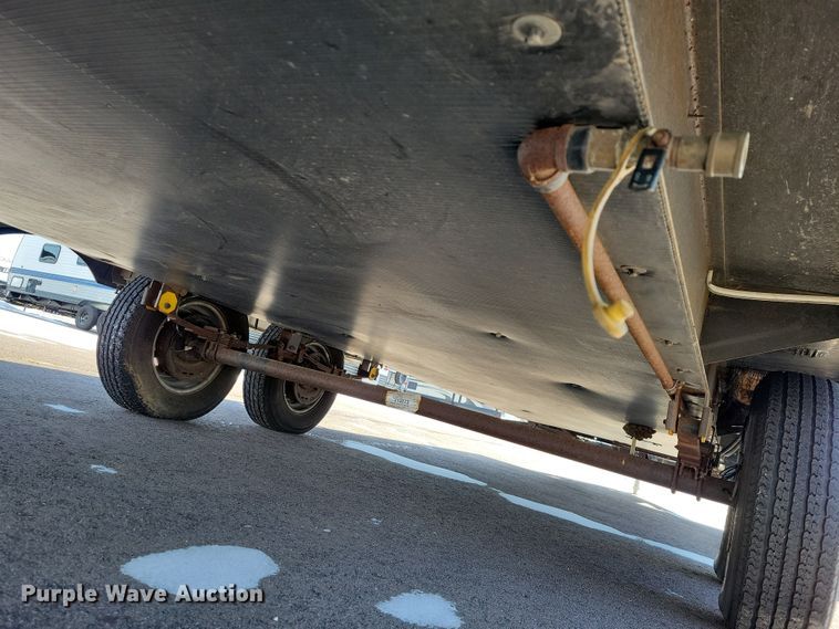 image for item EA2810 2016 Keystone Hideout camper