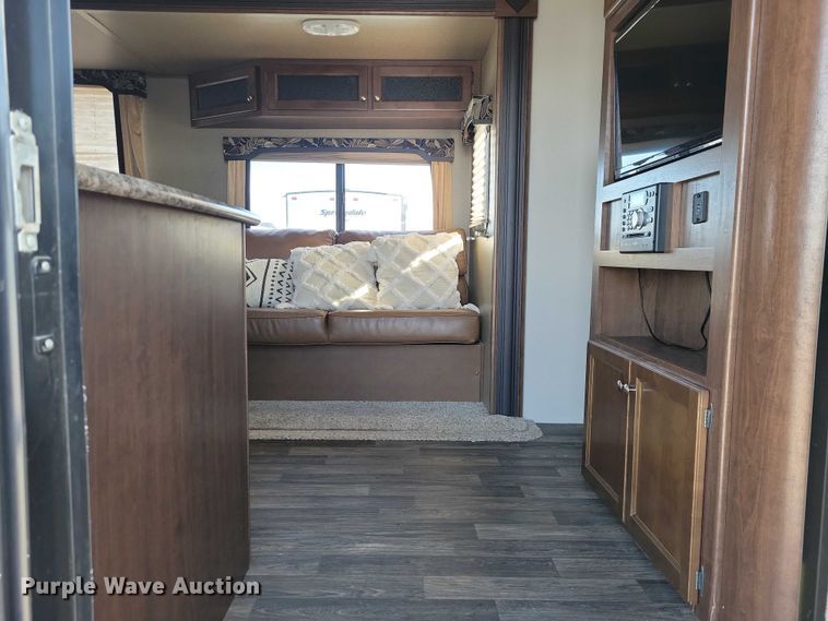 image for item EA2810 2016 Keystone Hideout camper