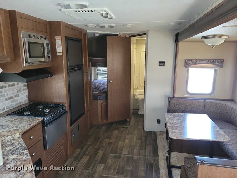 image for item EA2810 2016 Keystone Hideout camper