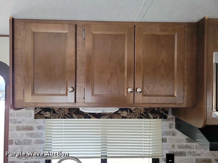 image for item EA2810 2016 Keystone Hideout camper